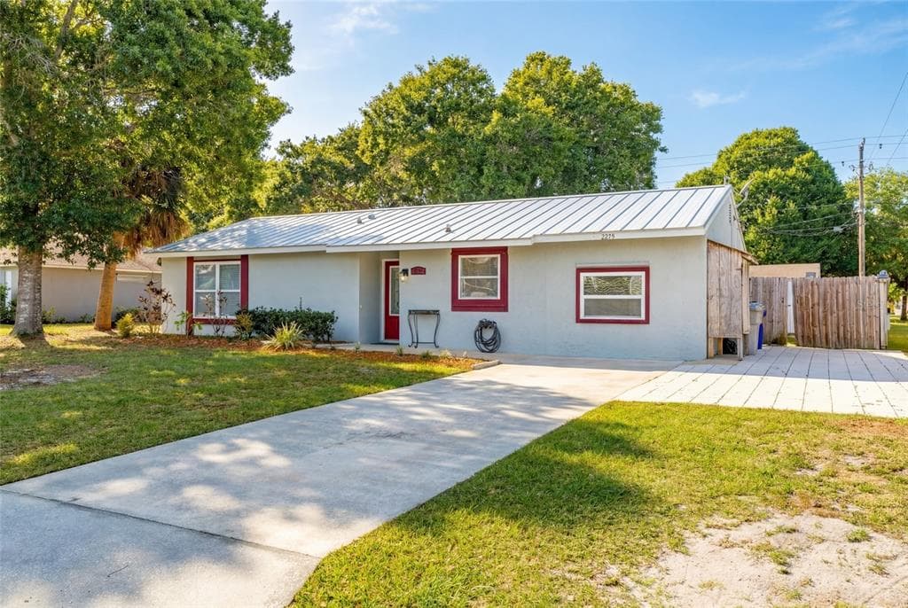 2255 15TH AVENUE SW VERO BEACH, FL 32962