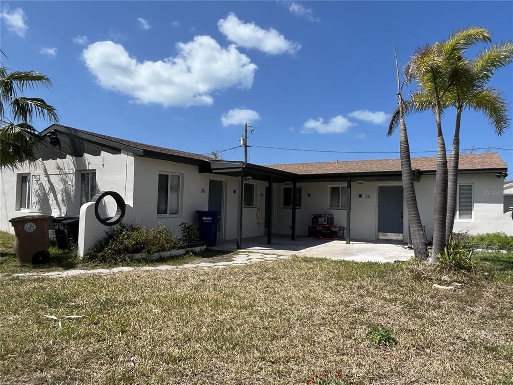 24 LYNN WAY UNIT B MADEIRA BEACH, FL 33708