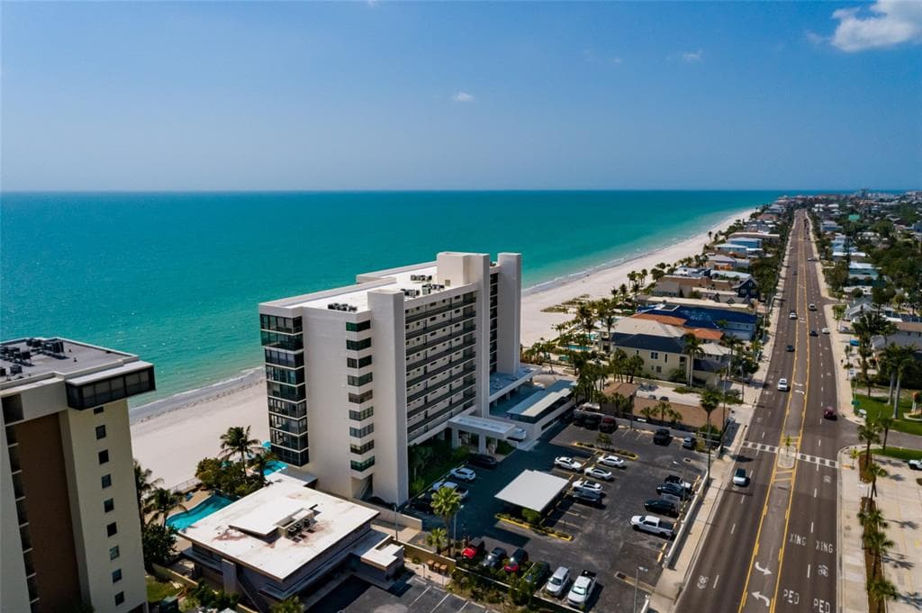 15462 GULF BOULEVARD UNIT 304 MADEIRA BEACH, FL 33708