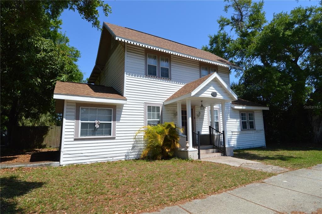 811 18TH AVENUE S ST PETERSBURG, FL 33705