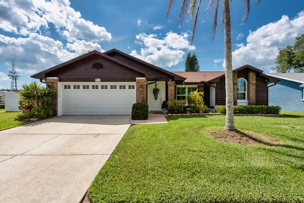 2911 LAHLOR LANE PALM HARBOR, FL 34684