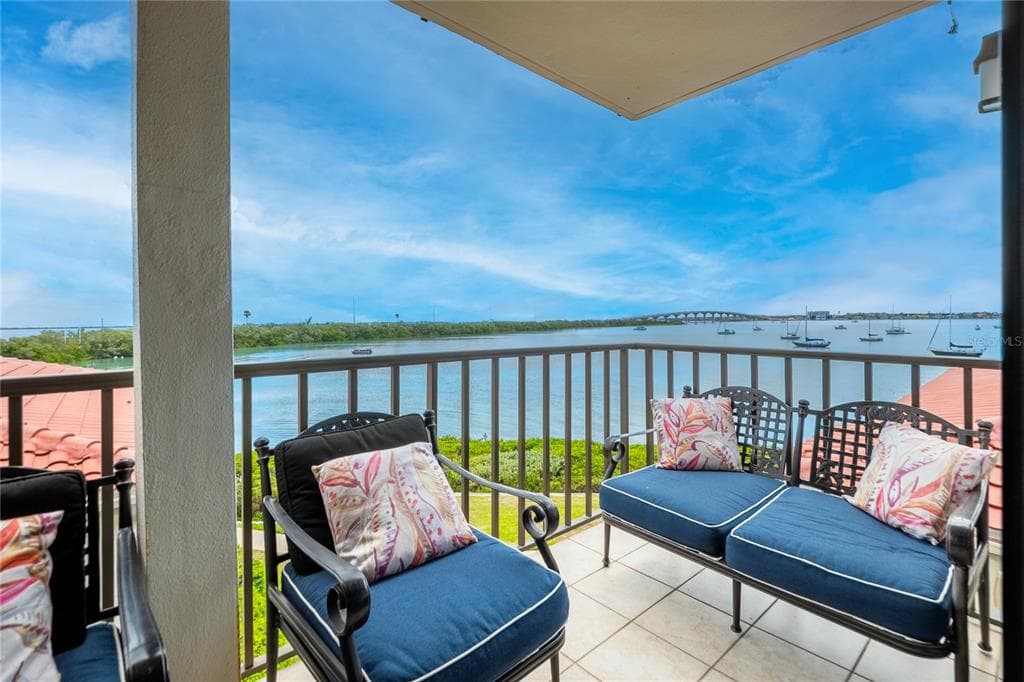 6361 BAHIA DEL MAR BOULEVARD UNIT 308 ST PETERSBURG, FL 33715