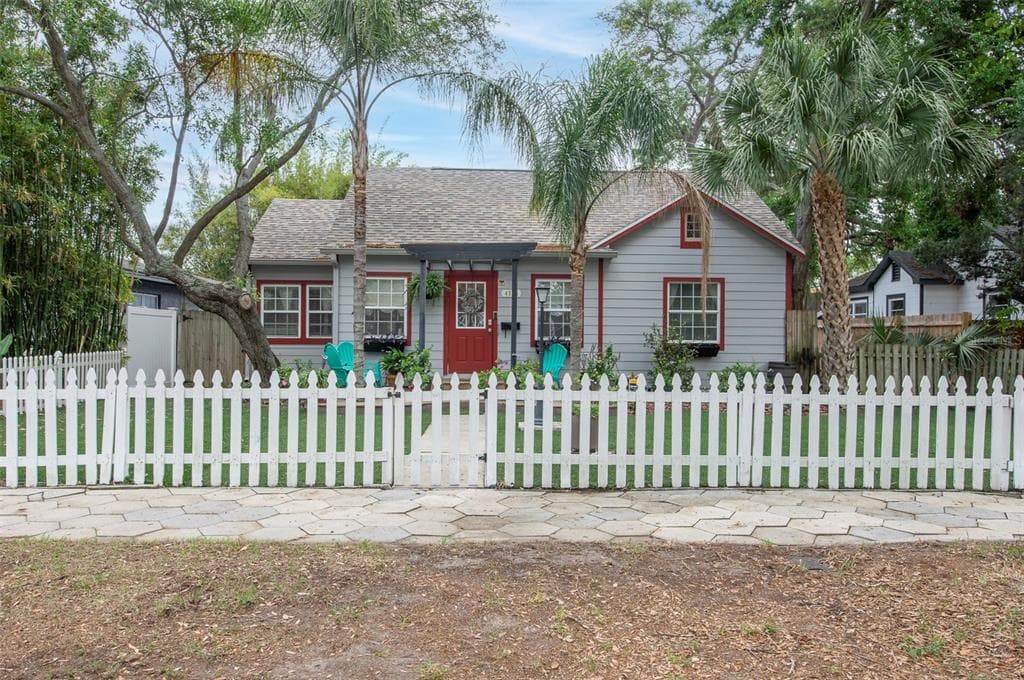4526 1ST AVENUE N ST PETERSBURG, FL 33713
