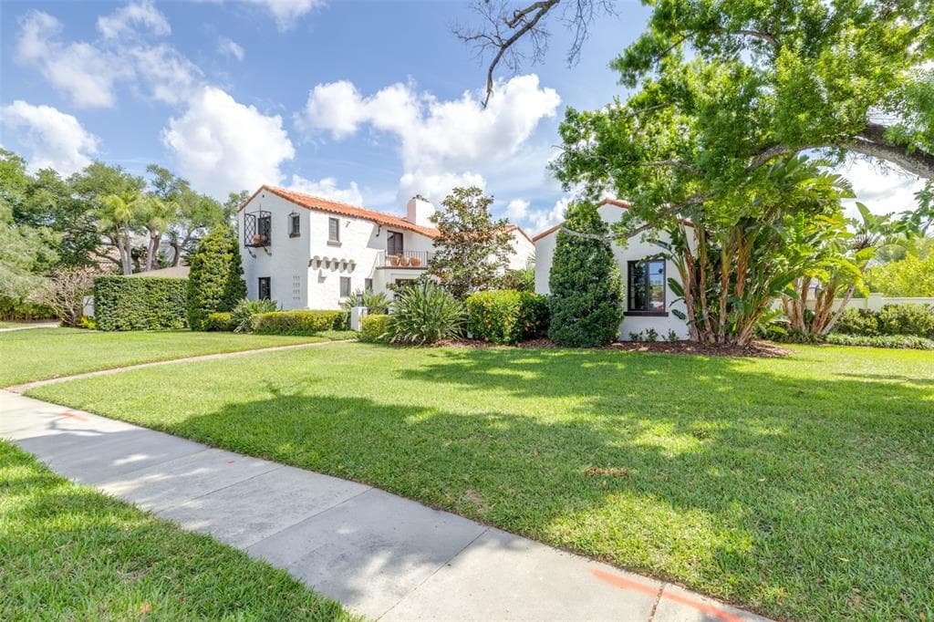 61 LADOGA AVENUE
