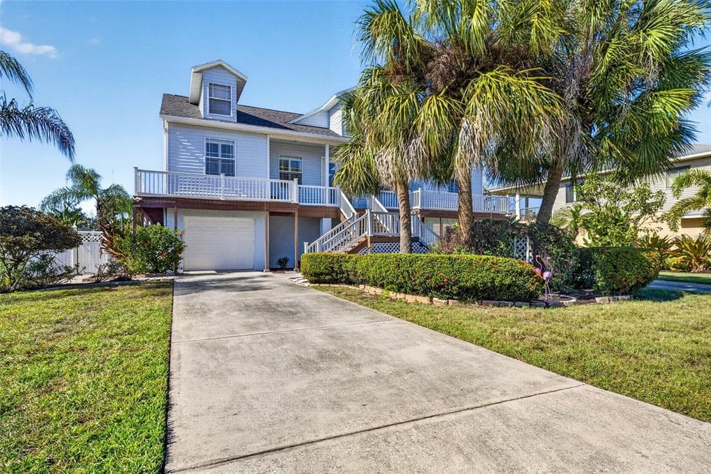 821 BLUE HERON BOULEVARD RUSKIN, FL 33570