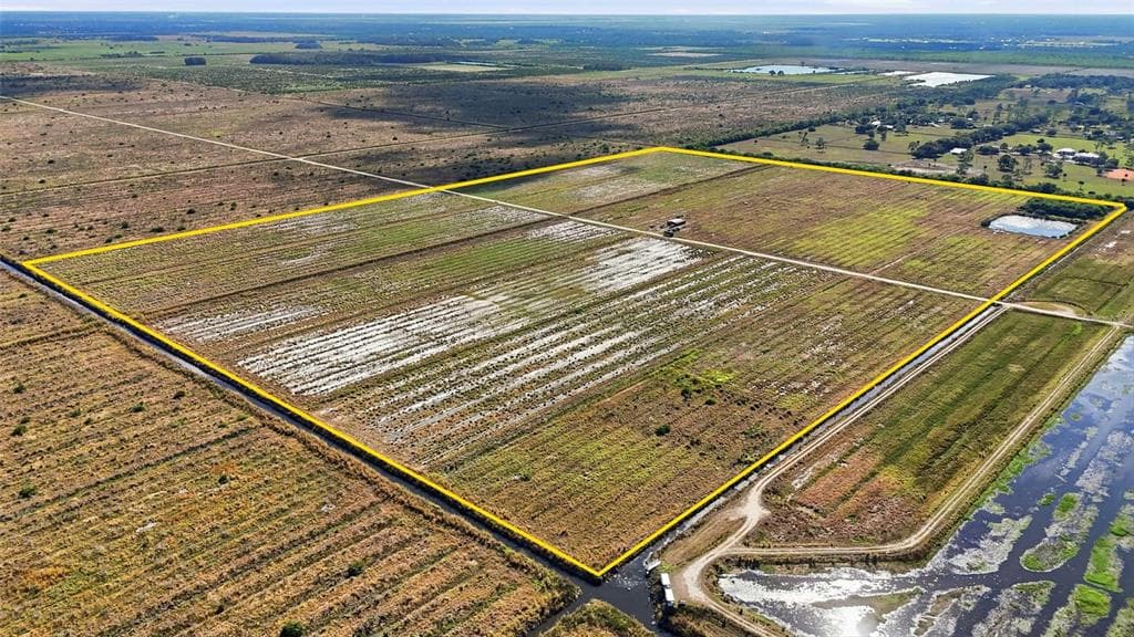N RIVER RD ALVA, FL 33920