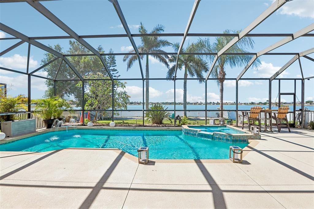 1638 MIRA LAGO CIRCLE RUSKIN, FL 33570