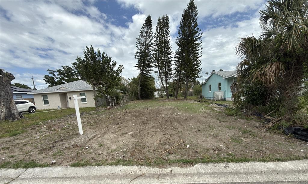 1334 30TH STREET S ST PETERSBURG, FL 33712