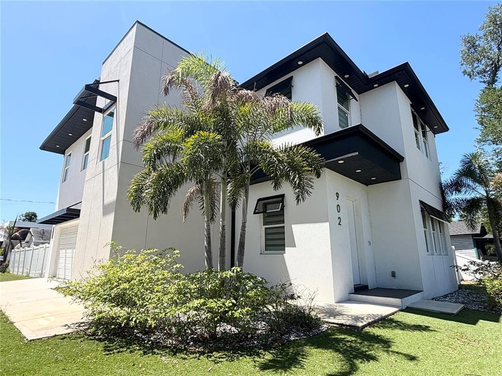902 W SLIGH AVENUE TAMPA, FL 33604