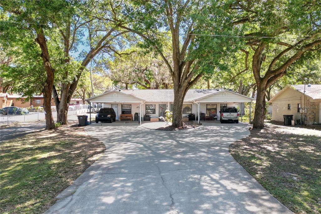 5415 MCLEOD DRIVE TAMPA, FL 33610