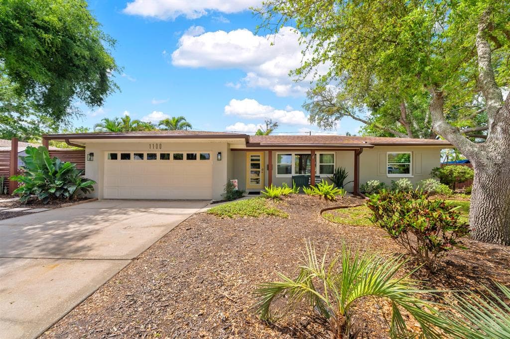 1100 36TH AVENUE NE ST PETERSBURG, FL 33704