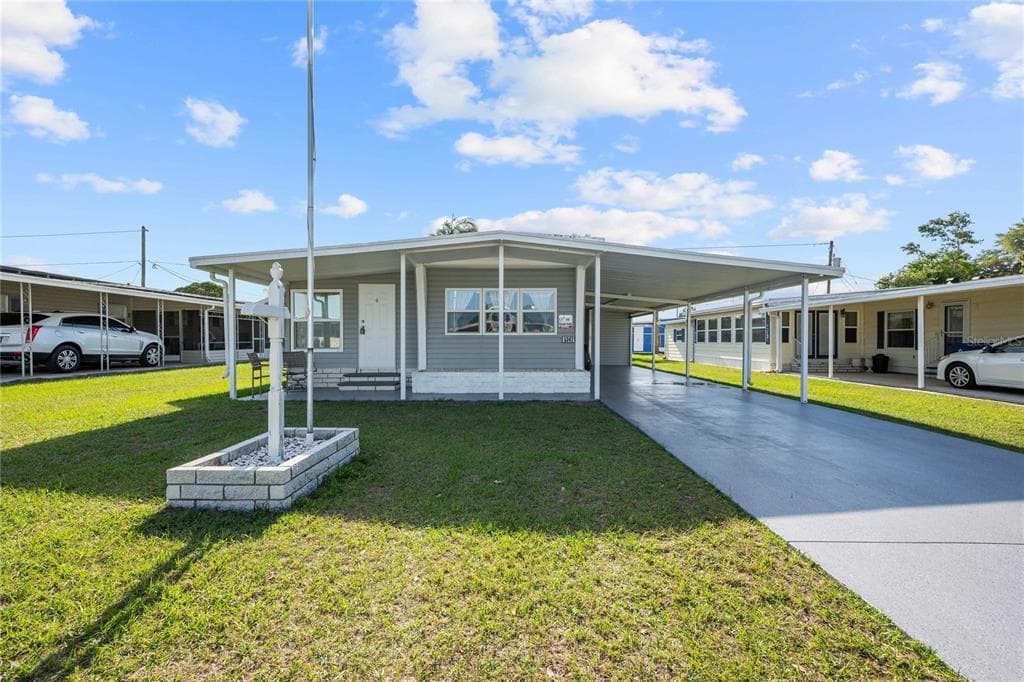 5347 BETTY STREET ZEPHYRHILLS, FL 33542