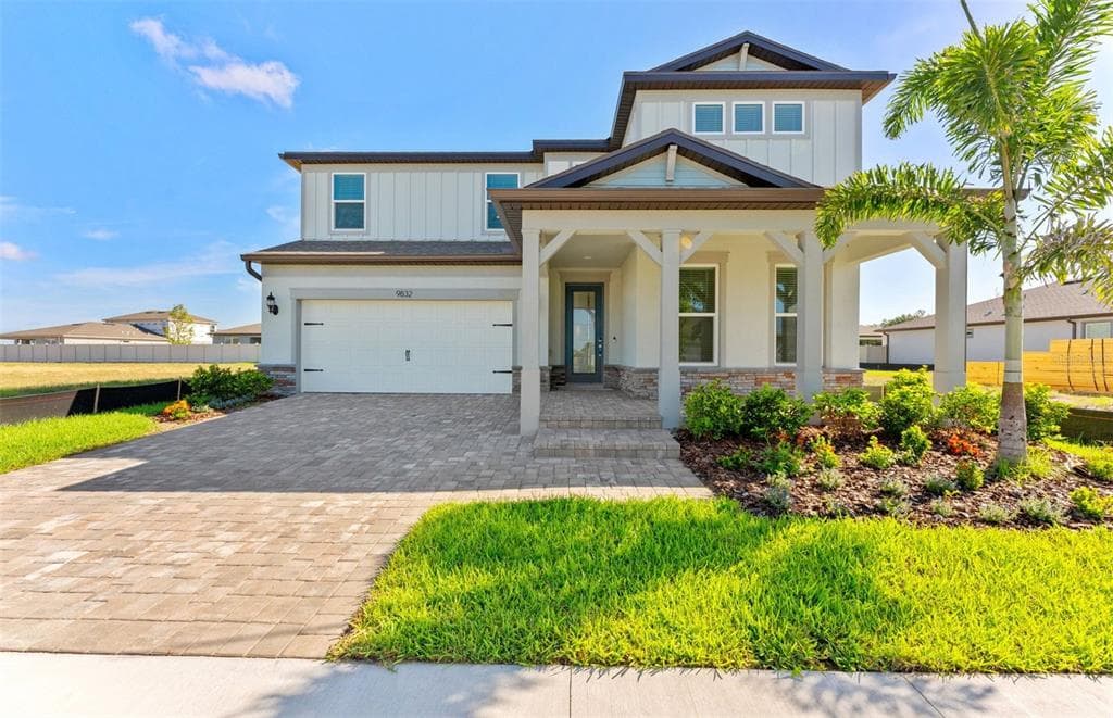 9832 AUTUMN RIDGE AVENUE RIVERVIEW, FL 33578