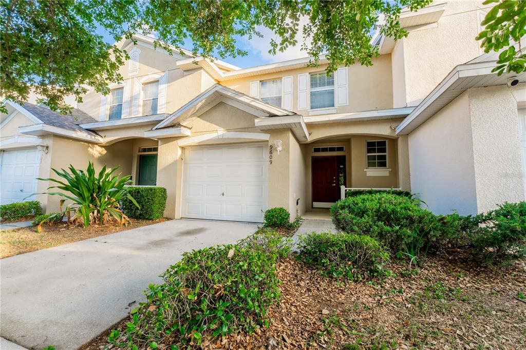 9609 CARLSDALE DRIVE RIVERVIEW, FL 33578