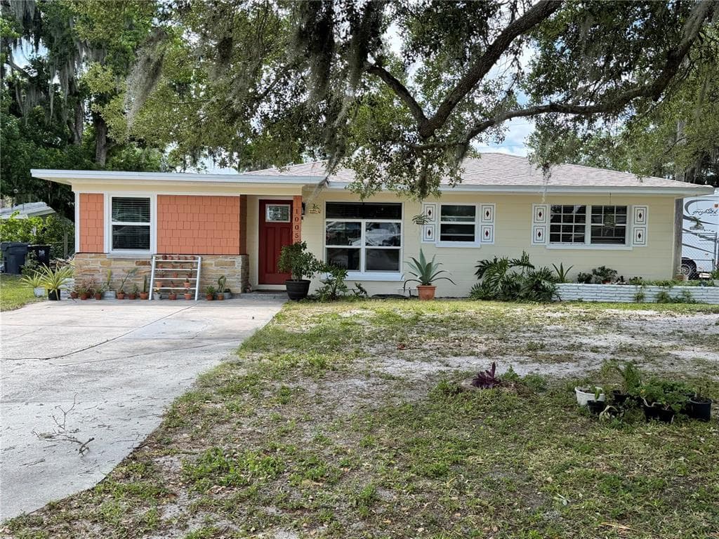 1005 WAYNESVILLE AVENUE LAKELAND, FL 33801