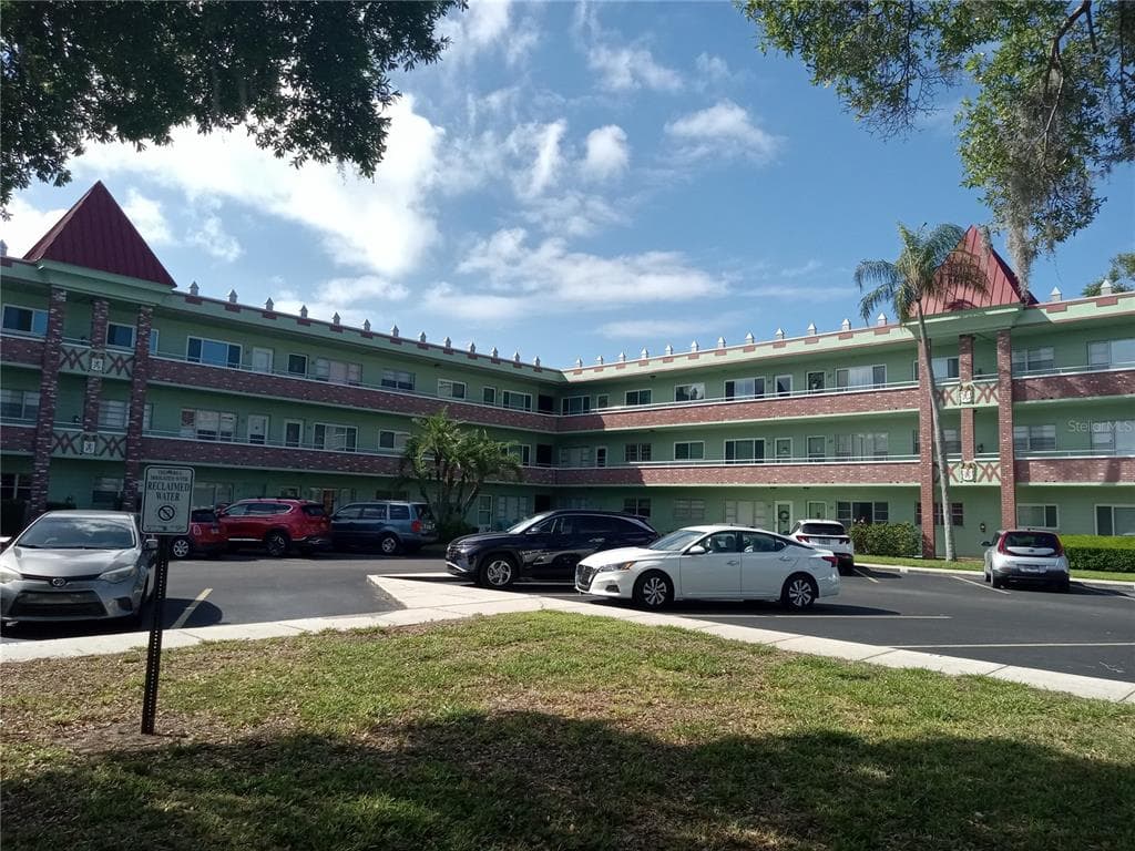 2359 FINLANDIA LANE UNIT 65 CLEARWATER, FL 33763