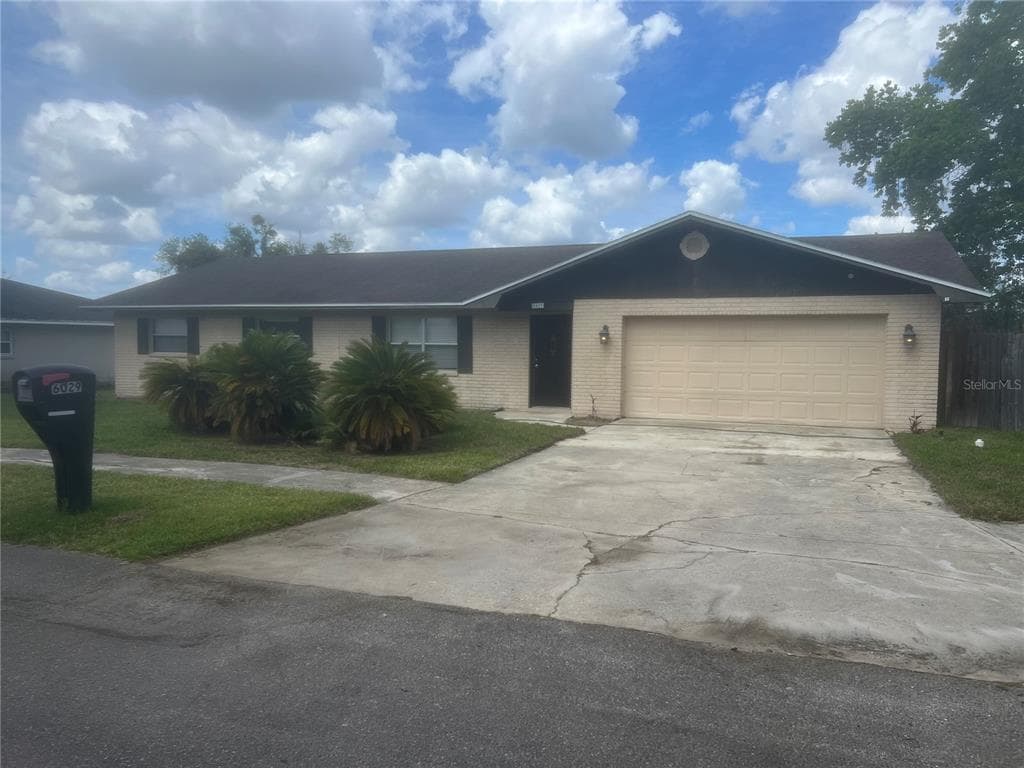 6029 CHRISTINA DRIVE E LAKELAND, FL 33813