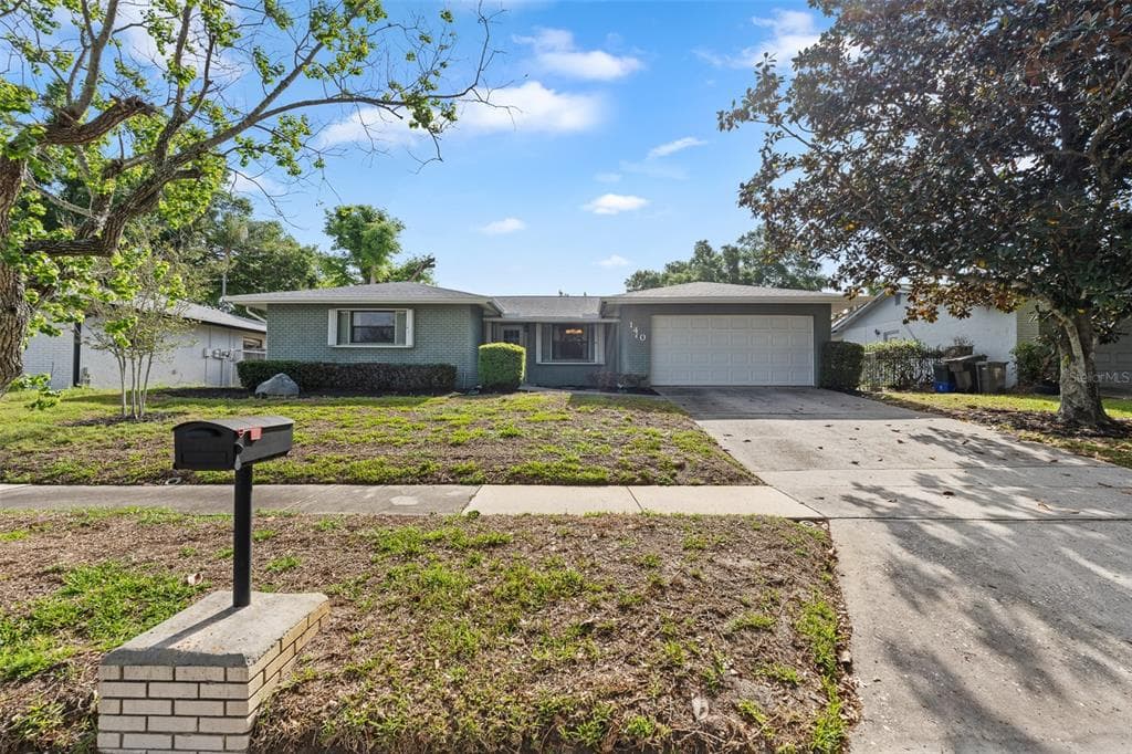 140 VALLEY CIRCLE