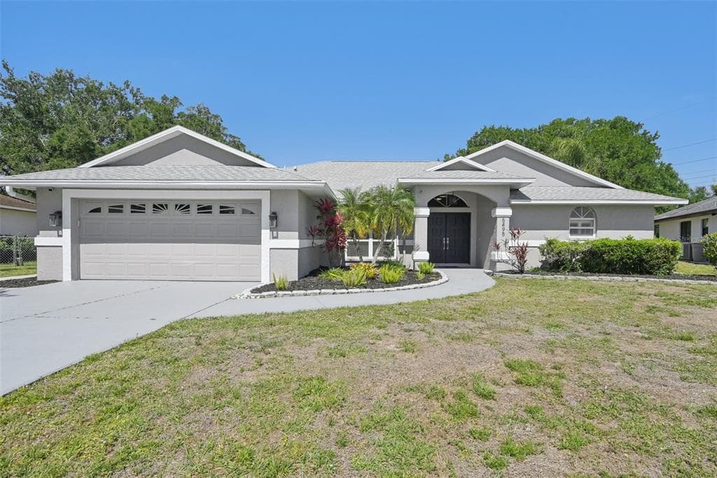 5495 CYNTHIA LANE SARASOTA, FL 34235