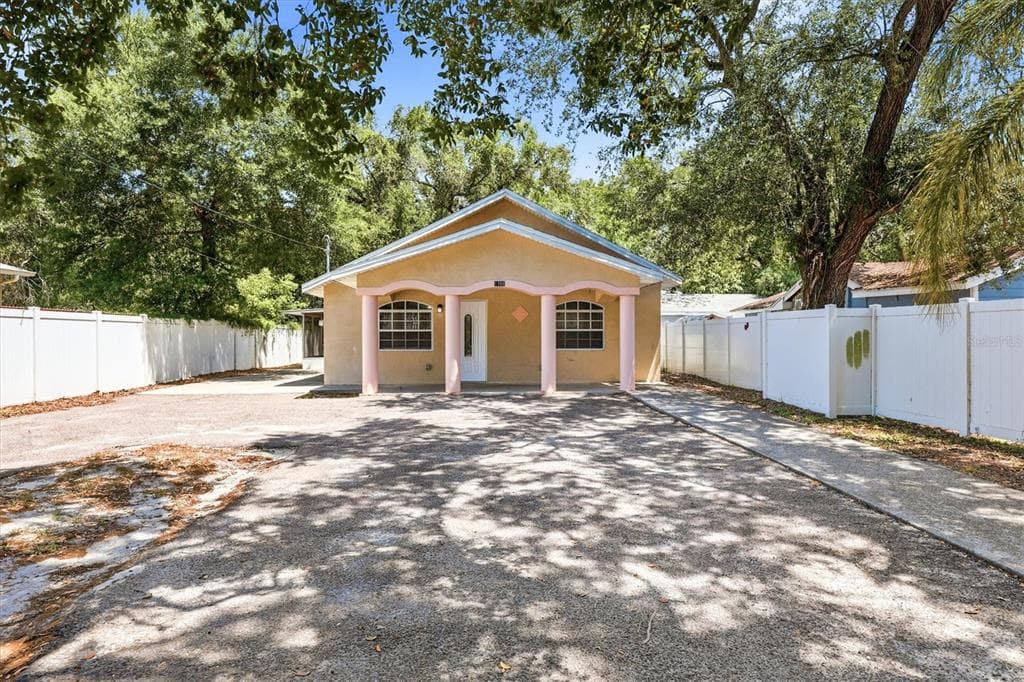 1708 E GENESEE STREET TAMPA, FL 33610