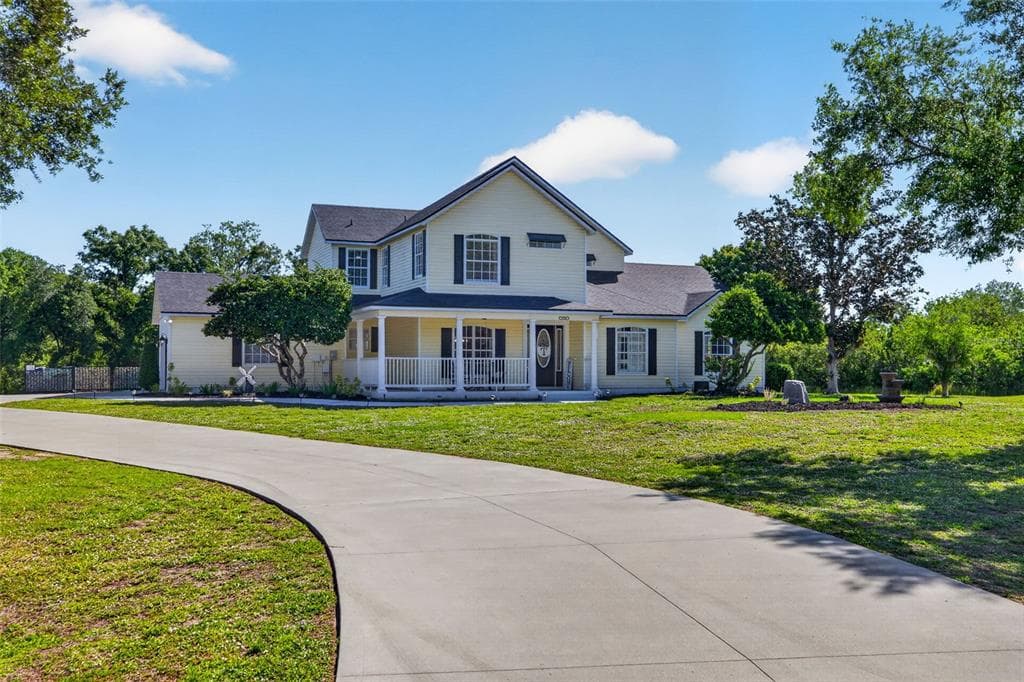 17308 HOWLING WOLF RUN PARRISH, FL 34219