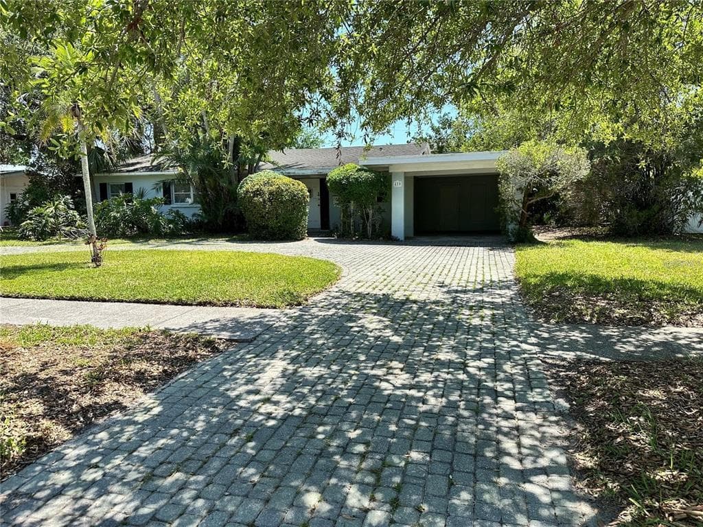 459 BAYVIEW DRIVE NE ST PETERSBURG, FL 33704