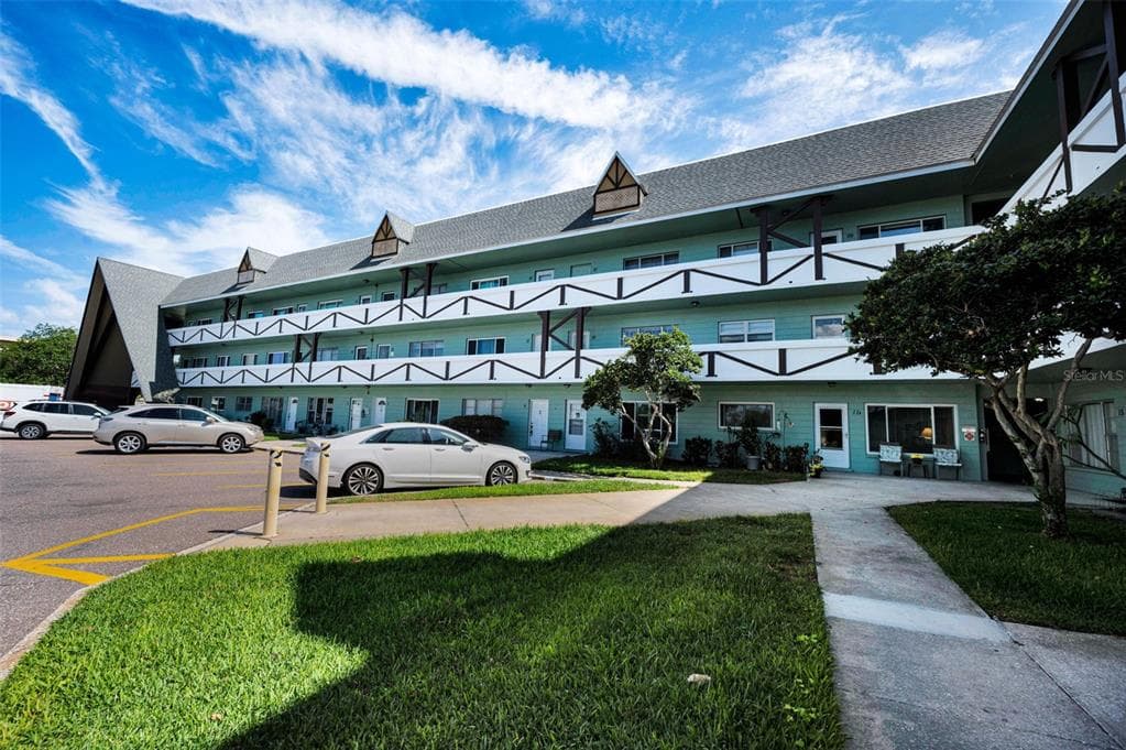 2043 DENMARK STREET UNIT 39 CLEARWATER, FL 33763