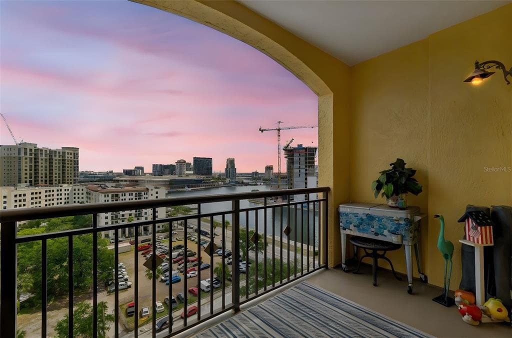345 BAYSHORE BOULEVARD UNIT 1206 TAMPA, FL 33606
