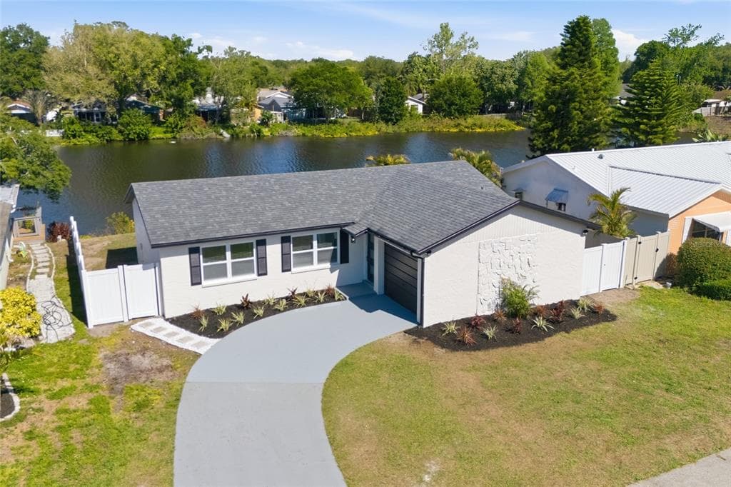 1423 CHESTERFIELD DRIVE DUNEDIN, FL 34698