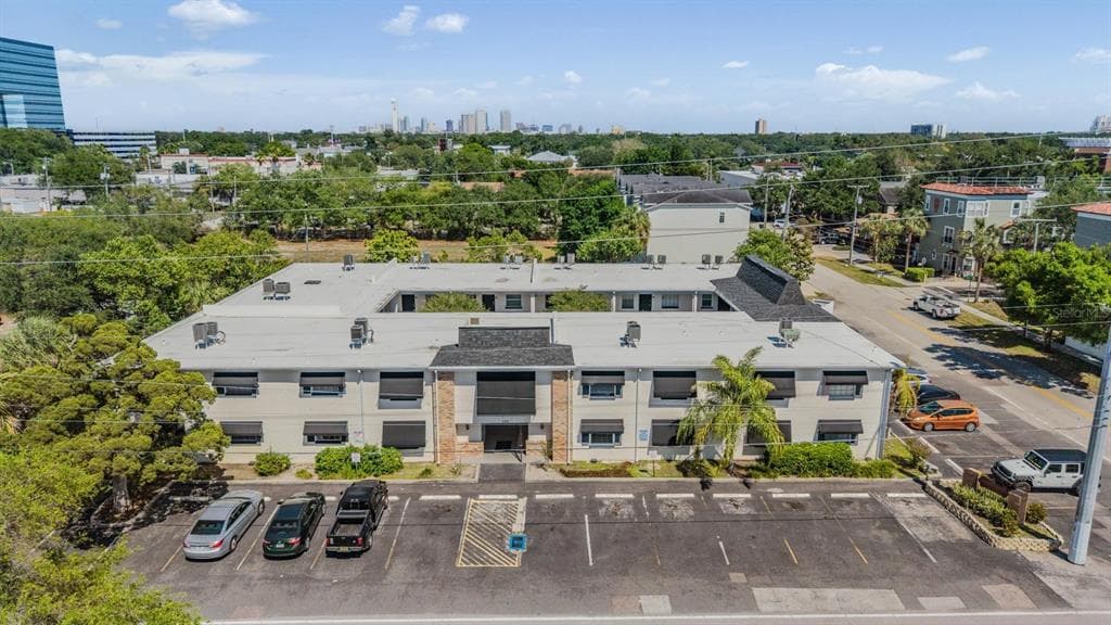 120 S CHURCH AVENUE UNIT 206 TAMPA, FL 33609