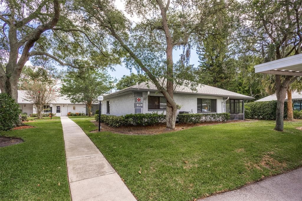 2713 COUNTRYSIDE BOULEVARD UNIT 108 CLEARWATER, FL 33761