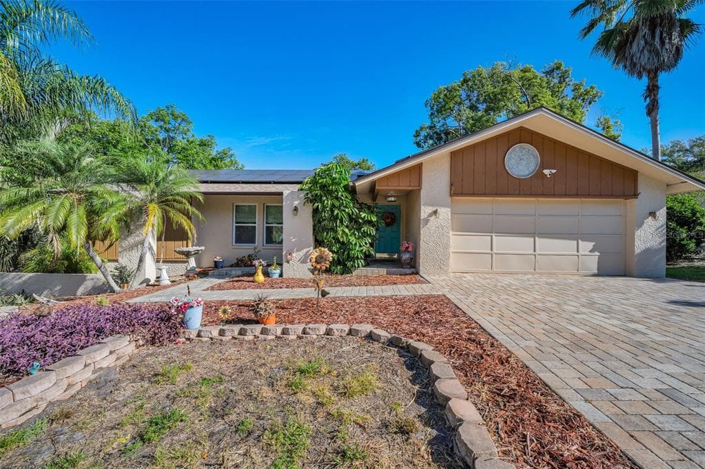 760 VILLAGE WAY PALM HARBOR, FL 34683