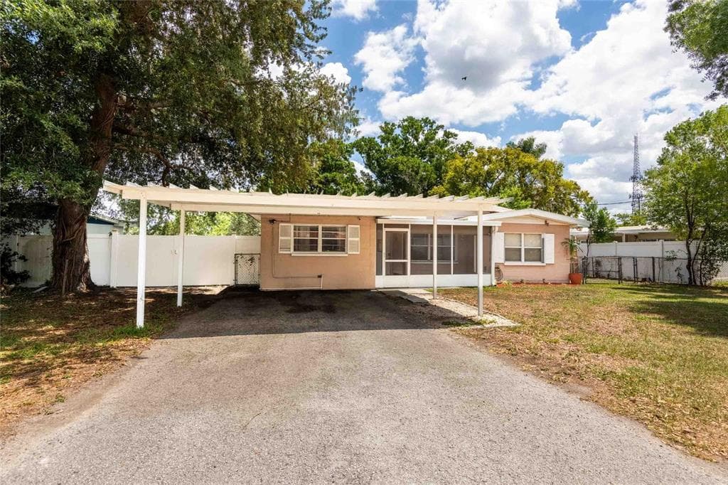7003 N HOWARD AVENUE TAMPA, FL 33604