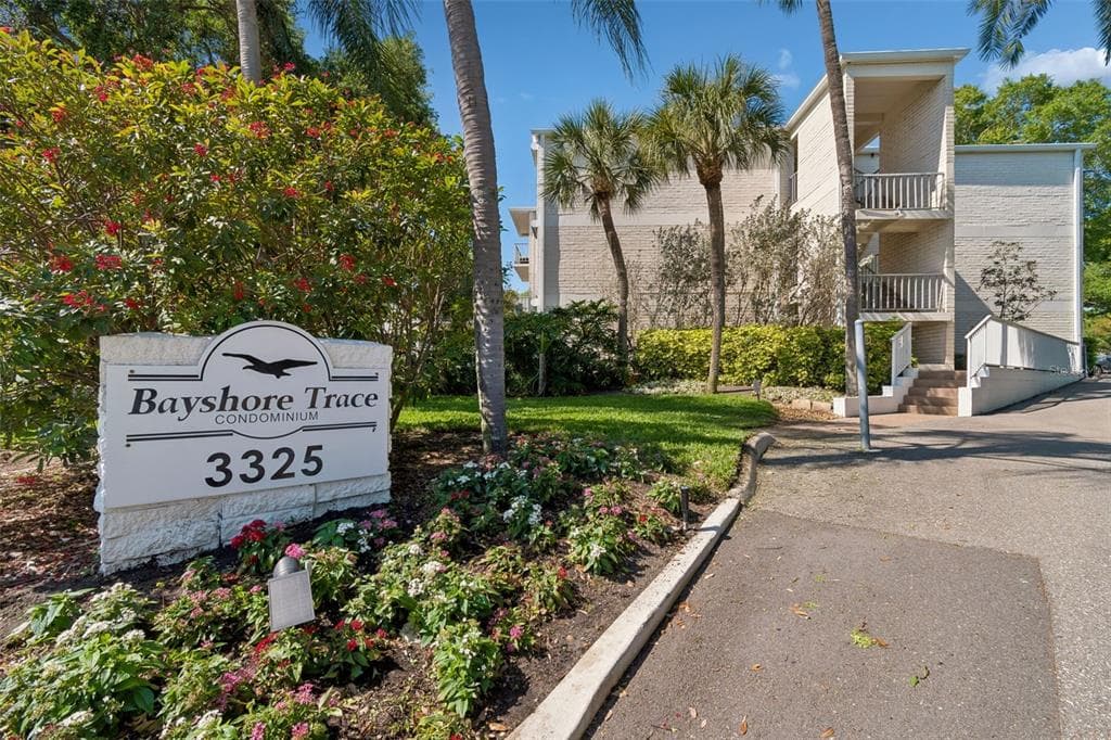 3325 BAYSHORE BOULEVARD UNIT E22 TAMPA, FL 33629
