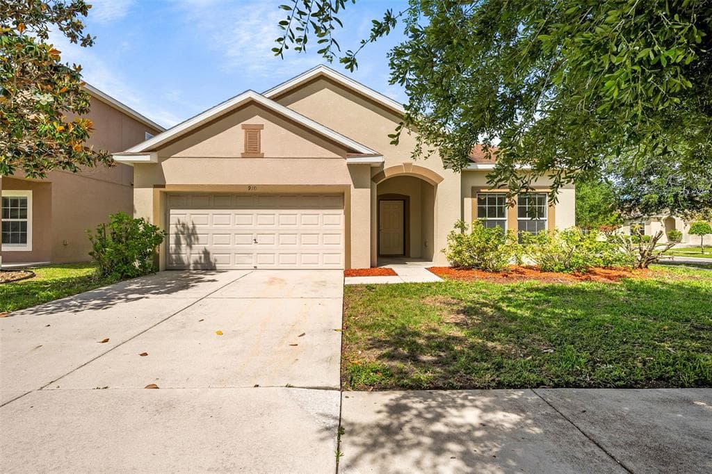 910 FERN LEAF DRIVE RUSKIN, FL 33570