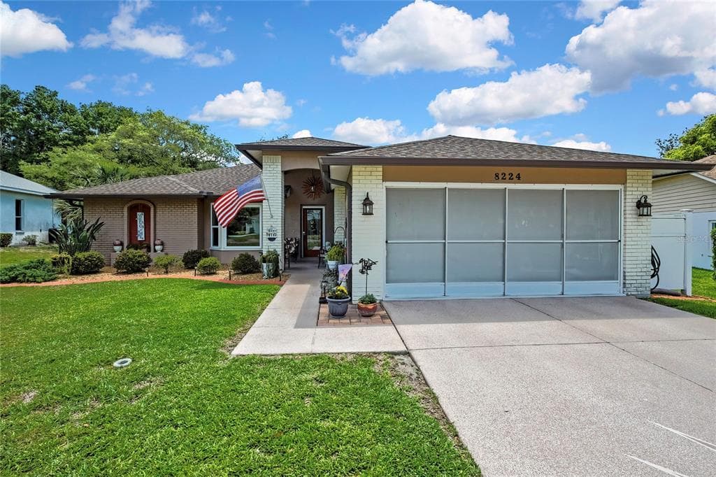 8224 SUGARBUSH DRIVE SPRING HILL, FL 34606