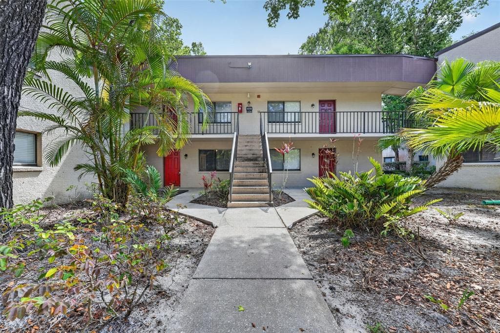 11715 RAINTREE VILLAGE BOULEVARD UNIT A TEMPLE TERRACE, FL 33617