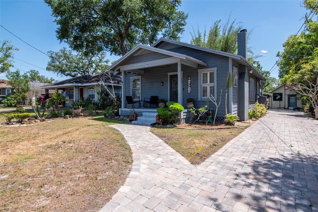 220 W FERN STREET TAMPA, FL 33604