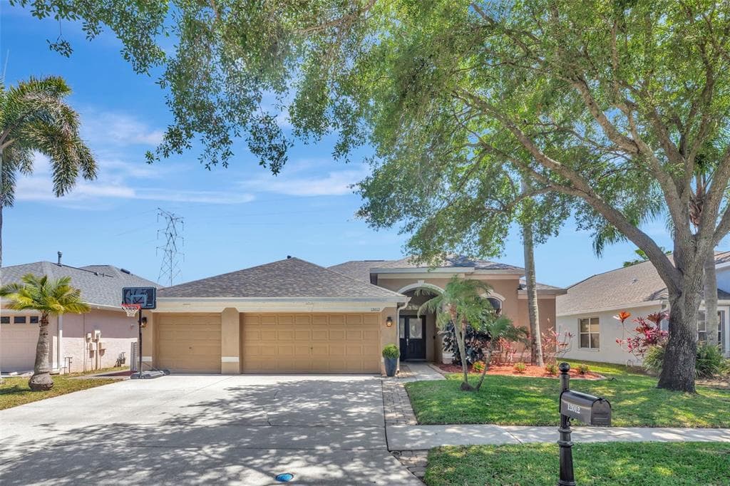 12012 NORTHUMBERLAND DRIVE TAMPA, FL 33626