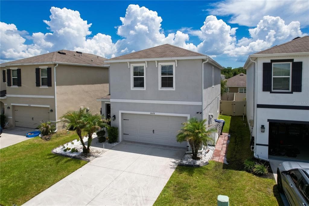 32628 ABBY LAX LANE WESLEY CHAPEL, FL 33543