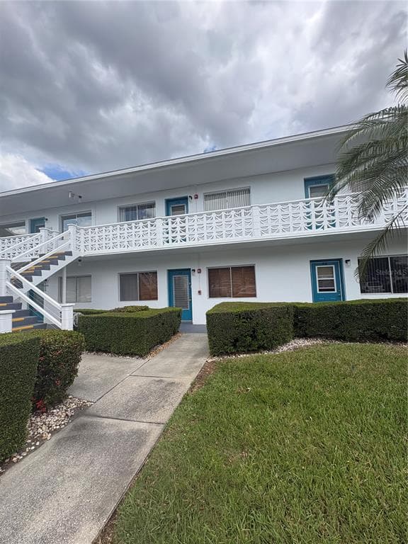 8220 112TH STREET UNIT 109 SEMINOLE, FL 33772