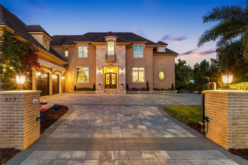 487 MEADOW LARK DR