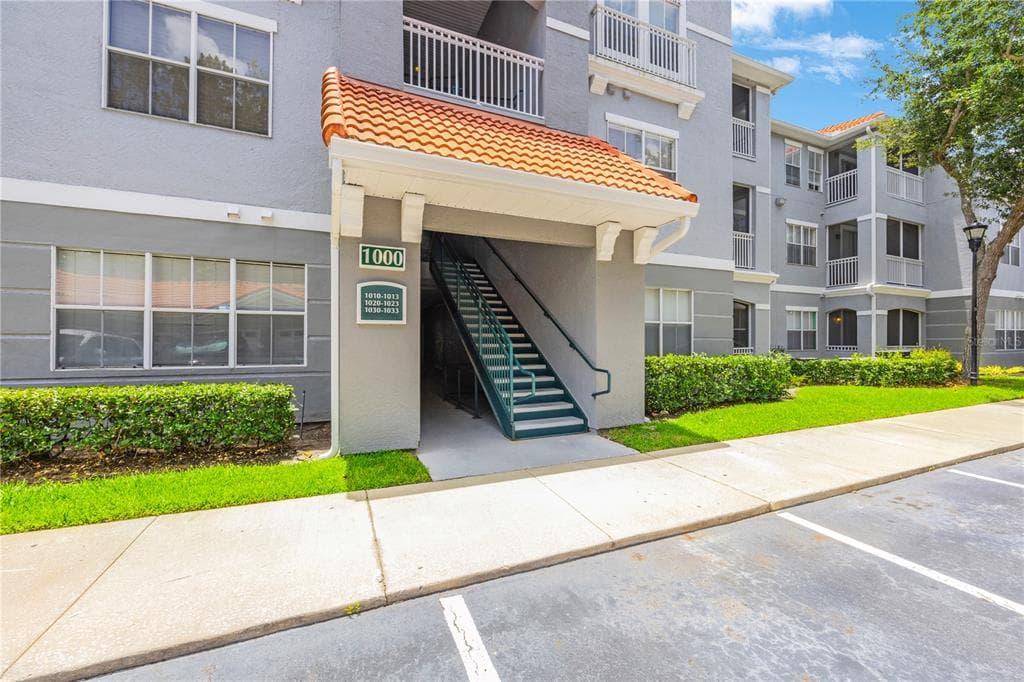 18001 RICHMOND PLACE DRIVE UNIT 1010