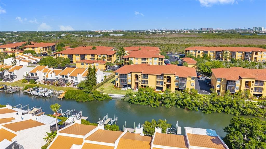 4323 BAYSIDE VILLAGE DRIVE UNIT 105 TAMPA, FL 33615