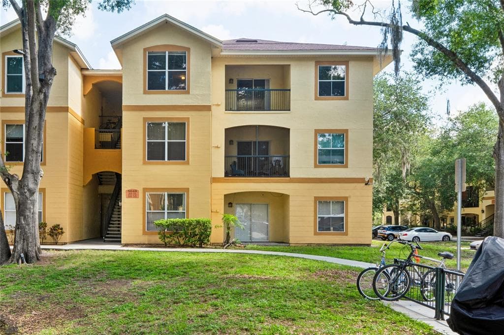 5618 PINNACLE HEIGHTS CIRCLE UNIT 312 TAMPA, FL 33624