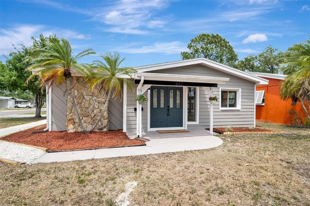 647 74TH AVENUE N ST PETERSBURG, FL 33702