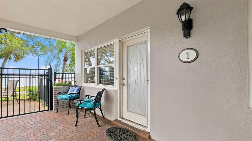 1101 VICTORIA DRIVE UNIT 1 DUNEDIN, FL 34698