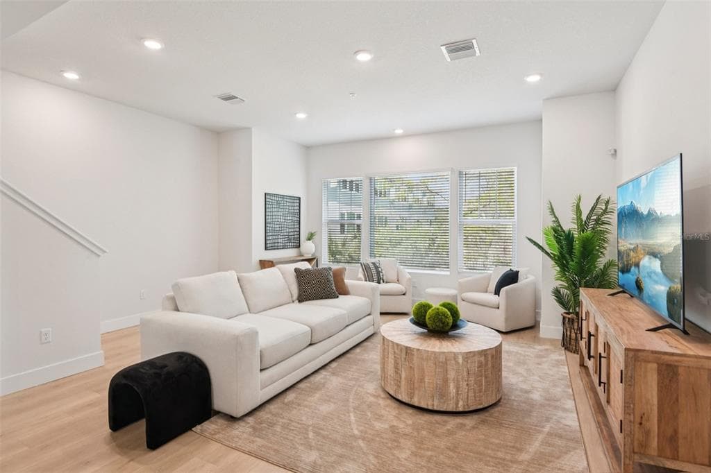 3133 4TH TERRACE N ST PETERSBURG, FL 33713