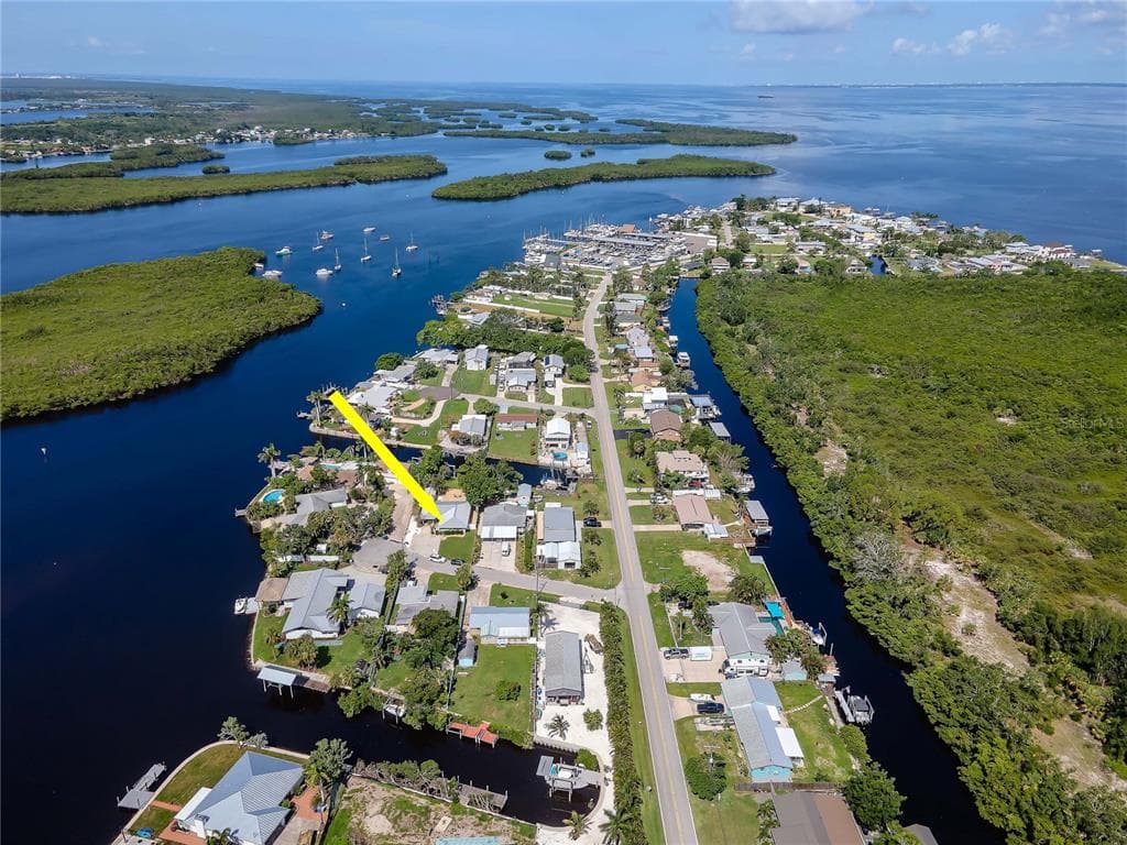 106 STEVEN STREET RUSKIN, FL 33570