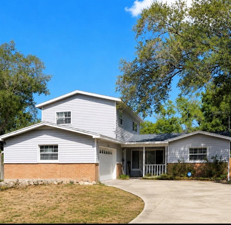 1700 COUNTRY CLUB ROAD N